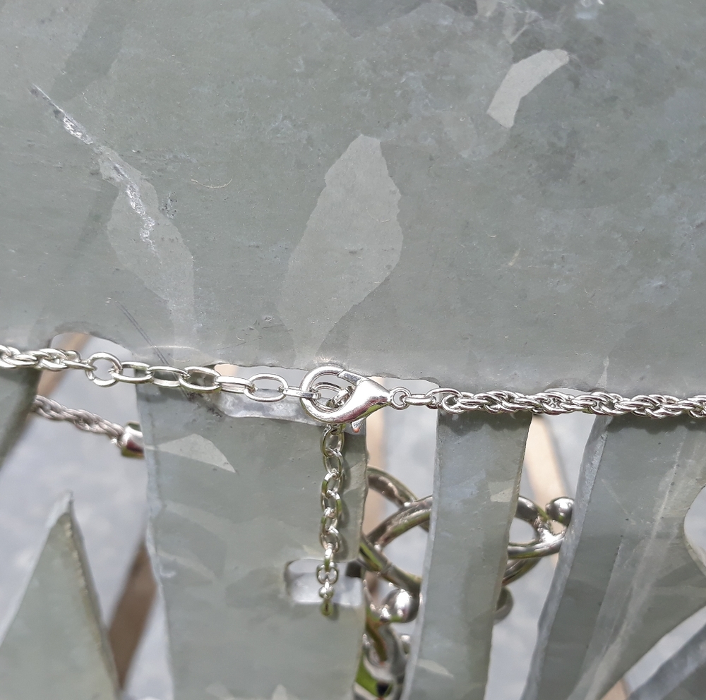 Abstract Metal Necklace - Picture 6 of 7